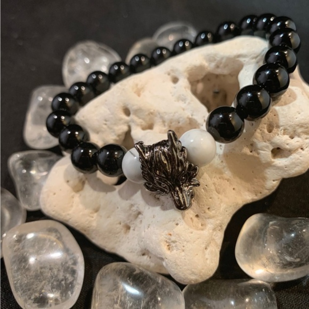 Handmade Stretch Black Onyx and Howlite Gemstone Wolf Scifi Fantasy Bracelet